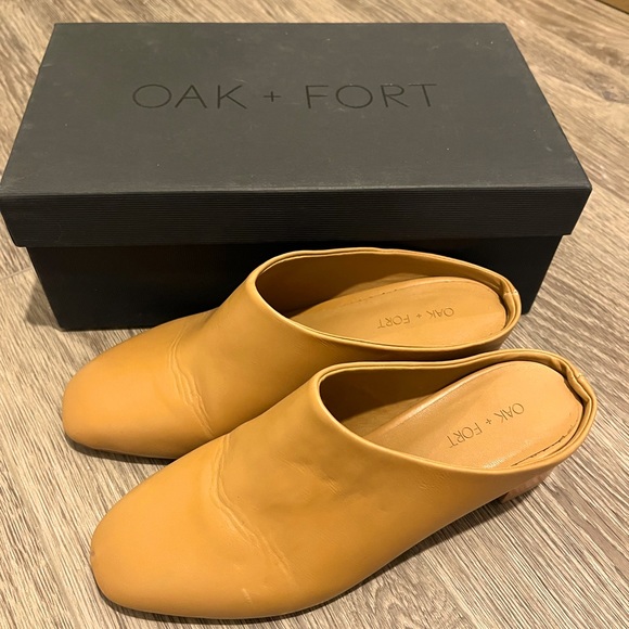 Oak + Fort brown sandals - Picture 1 of 5